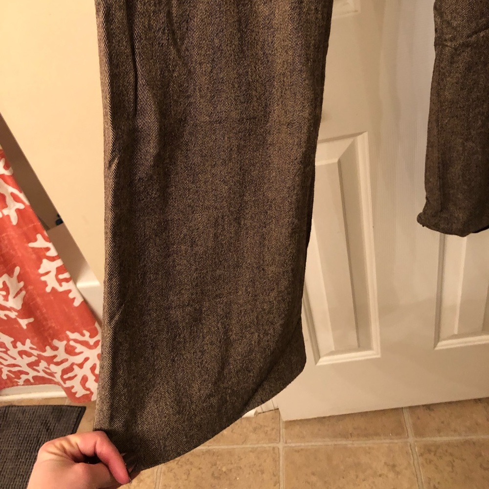 Women’s size 4 pant suit. Only worn one time. - Picture 6 of 6